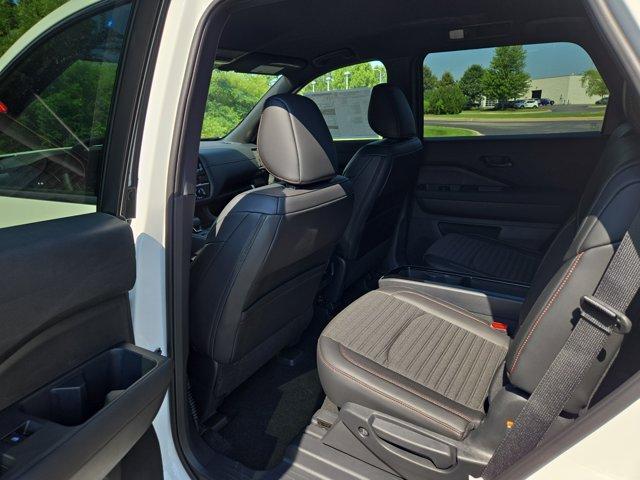 new 2025 Nissan Pathfinder car, priced at $43,757