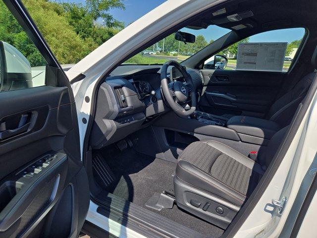 new 2025 Nissan Pathfinder car, priced at $43,757