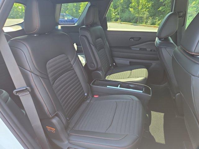 new 2025 Nissan Pathfinder car, priced at $43,757