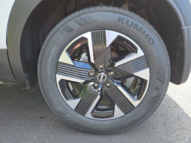 new 2025 Nissan Kicks car, priced at $27,000