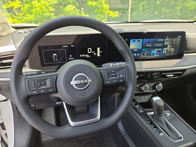 new 2025 Nissan Kicks car, priced at $27,000