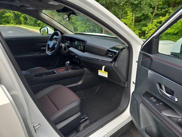 new 2025 Nissan Kicks car, priced at $29,702