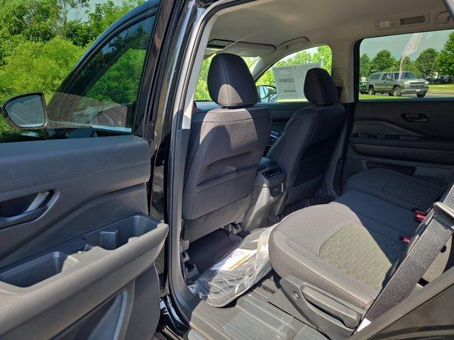 new 2025 Nissan Pathfinder car, priced at $41,780