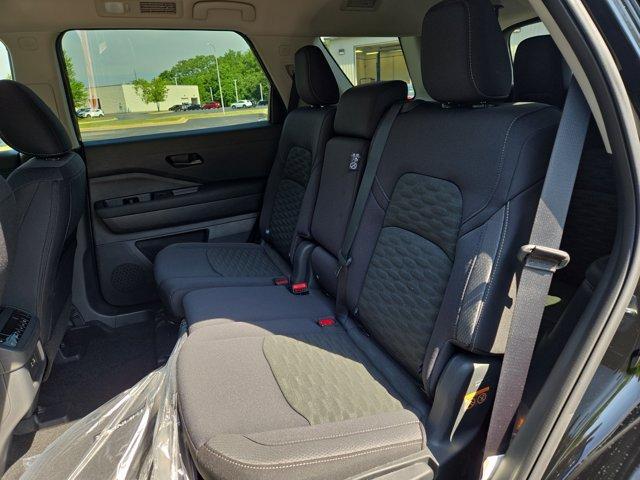 new 2025 Nissan Pathfinder car, priced at $41,780