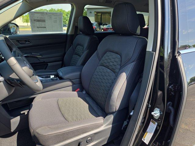 new 2025 Nissan Pathfinder car, priced at $41,780