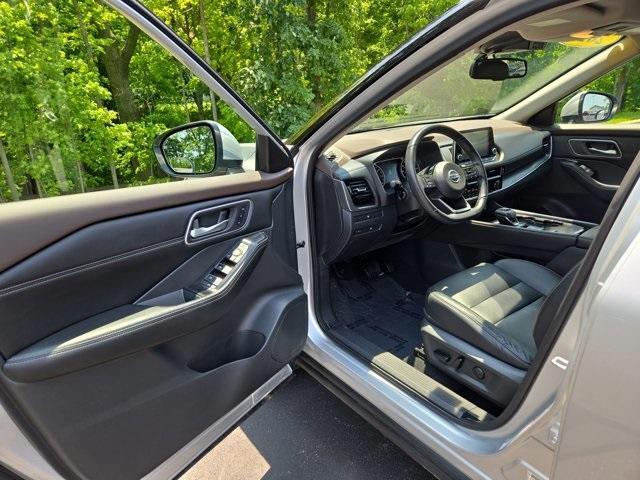 used 2021 Nissan Rogue car, priced at $24,991