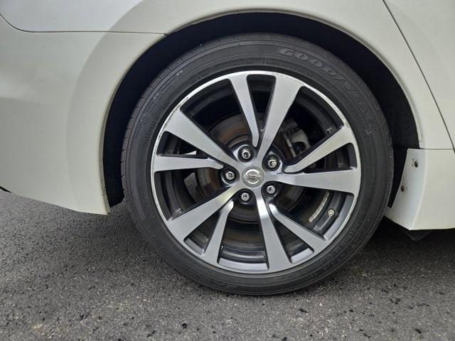 used 2016 Nissan Maxima car, priced at $15,990