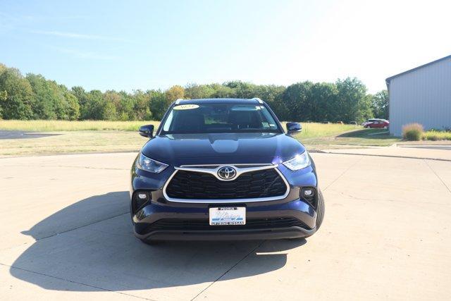 used 2023 Toyota Highlander car, priced at $36,716