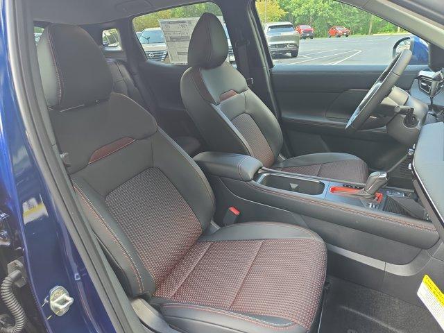 new 2025 Nissan Kicks car, priced at $28,699