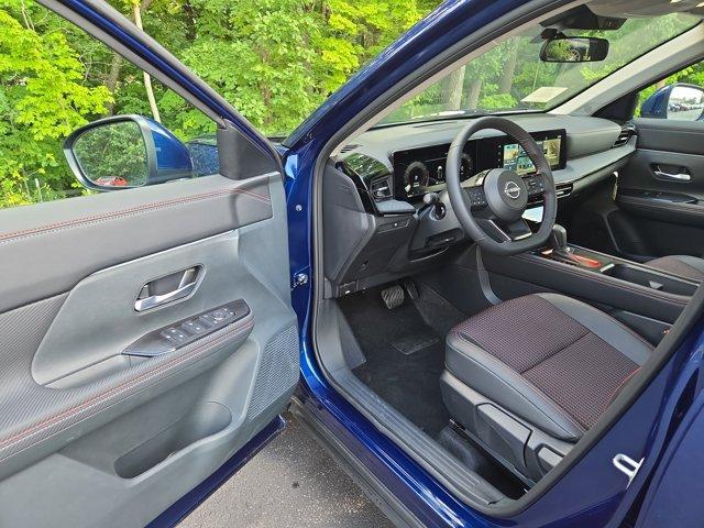 new 2025 Nissan Kicks car, priced at $28,699