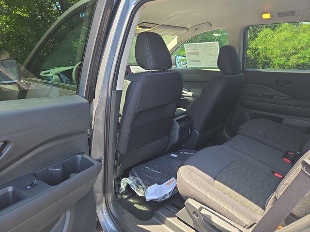 new 2025 Nissan Pathfinder car, priced at $41,780