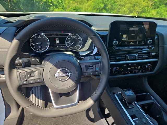 new 2025 Nissan Pathfinder car, priced at $41,686