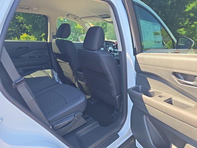 new 2025 Nissan Pathfinder car, priced at $41,686