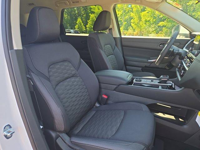 new 2025 Nissan Pathfinder car, priced at $41,686