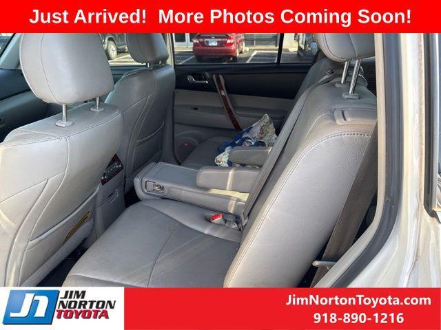 used 2012 Toyota Highlander car, priced at $11,186