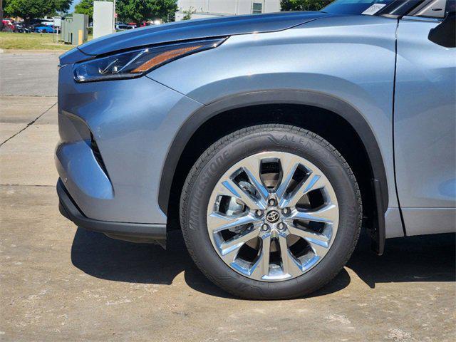 new 2024 Toyota Highlander car, priced at $47,804