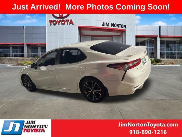used 2018 Toyota Camry car, priced at $19,437