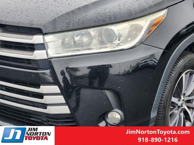 used 2018 Toyota Highlander car, priced at $22,837