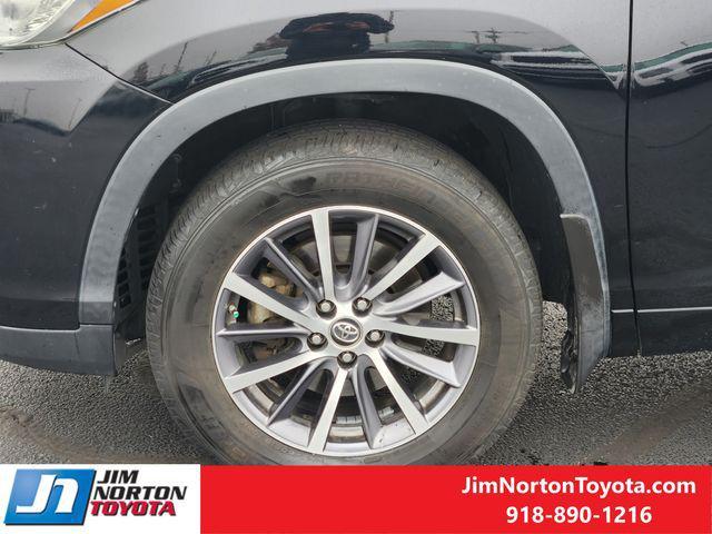 used 2018 Toyota Highlander car, priced at $22,837