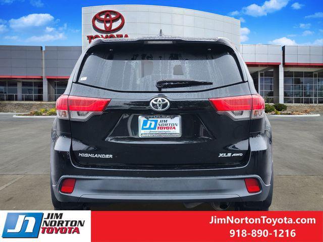 used 2018 Toyota Highlander car, priced at $22,837