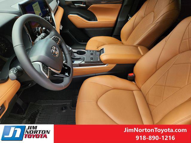 new 2025 Toyota Highlander Hybrid car, priced at $57,414