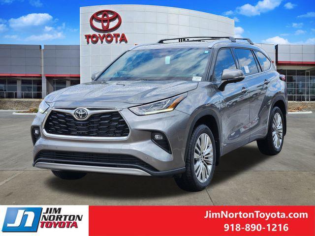 new 2025 Toyota Highlander Hybrid car, priced at $57,414