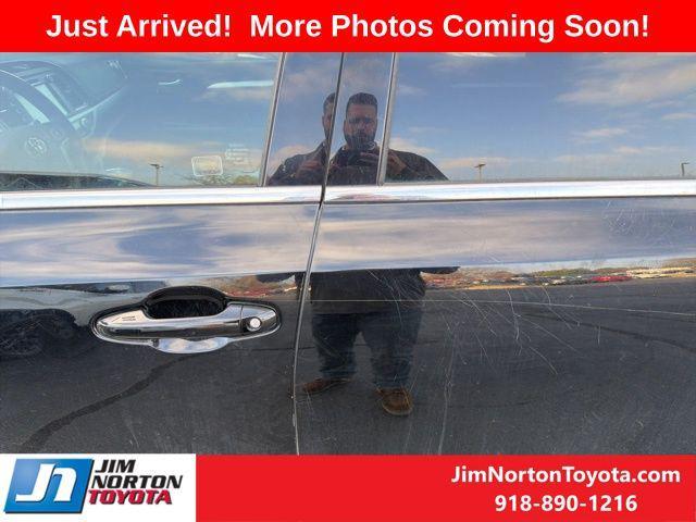 used 2019 Toyota Highlander car, priced at $21,316