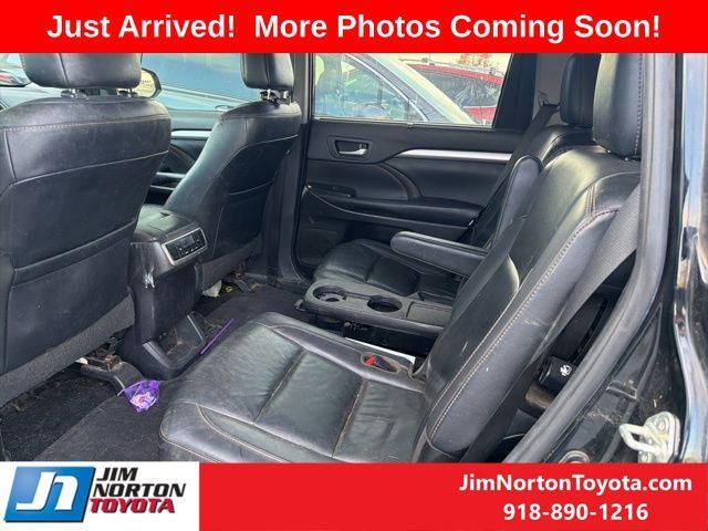 used 2019 Toyota Highlander car, priced at $21,316