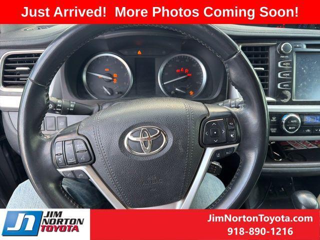 used 2019 Toyota Highlander car, priced at $21,316