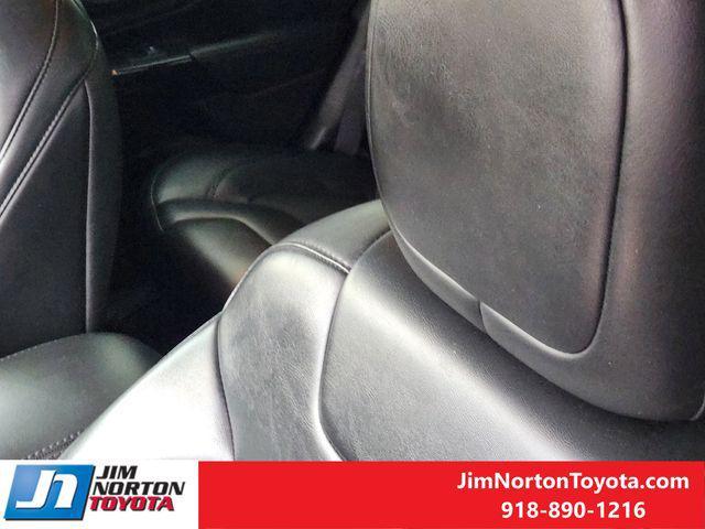 used 2019 Jeep Cherokee car, priced at $15,176