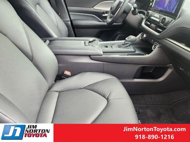 new 2025 Toyota Grand Highlander car, priced at $50,733