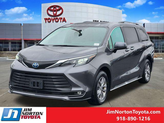 used 2025 Toyota Sienna car, priced at $44,047