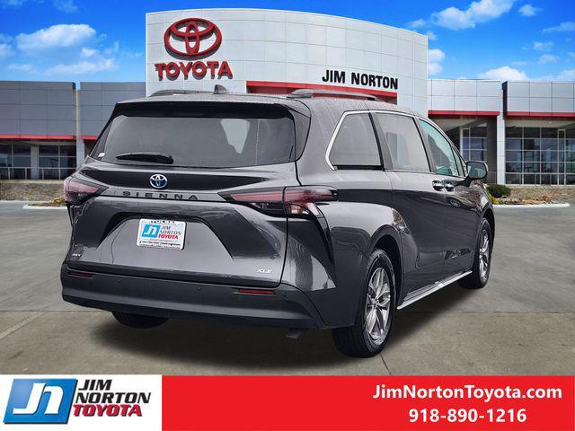used 2025 Toyota Sienna car, priced at $44,047