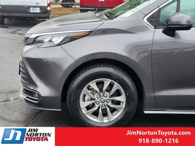 used 2025 Toyota Sienna car, priced at $44,047