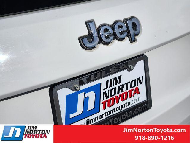 used 2018 Jeep Grand Cherokee car, priced at $17,586