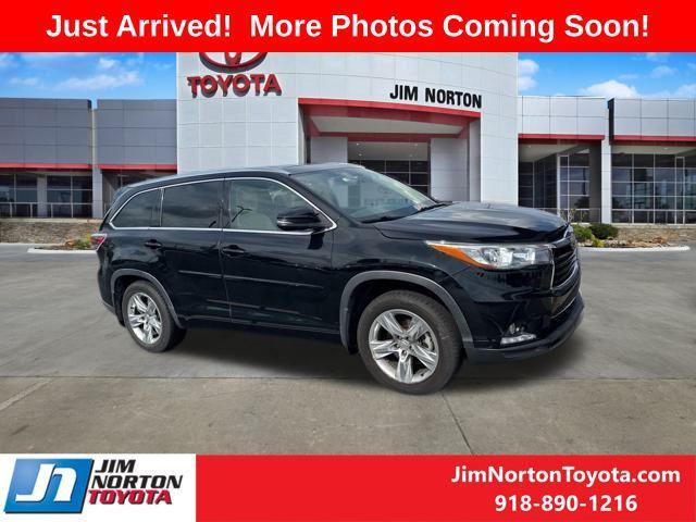 used 2014 Toyota Highlander car, priced at $17,905