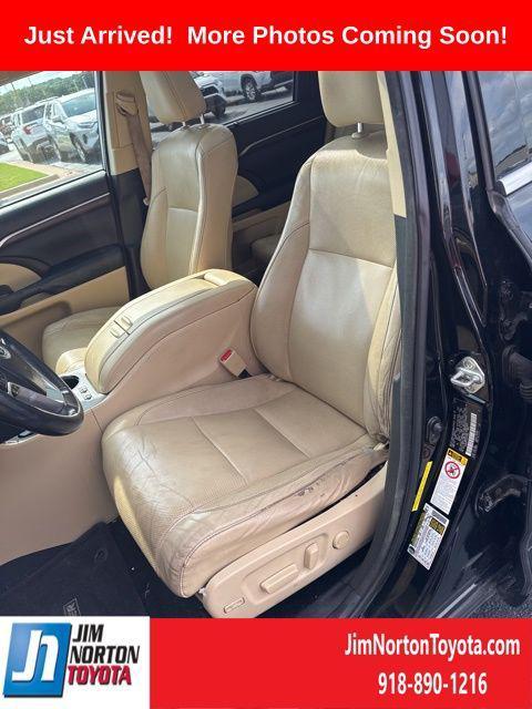 used 2014 Toyota Highlander car, priced at $17,905
