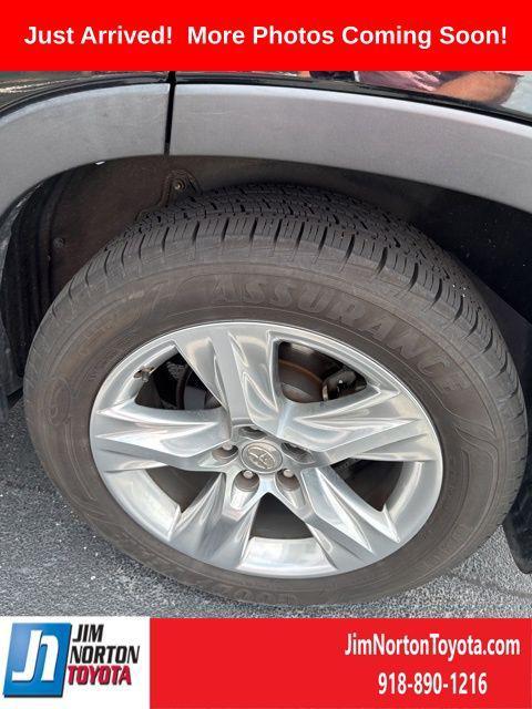 used 2014 Toyota Highlander car, priced at $17,905