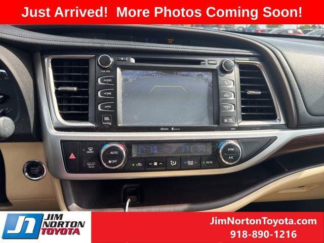 used 2014 Toyota Highlander car, priced at $17,905
