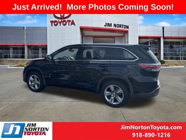 used 2014 Toyota Highlander car, priced at $17,905