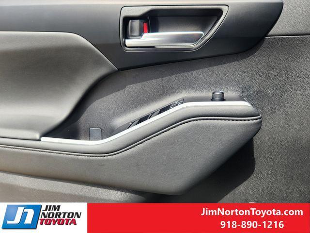 new 2025 Toyota Highlander car, priced at $47,845