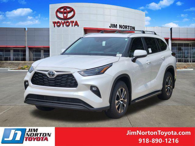 new 2025 Toyota Highlander car, priced at $47,845