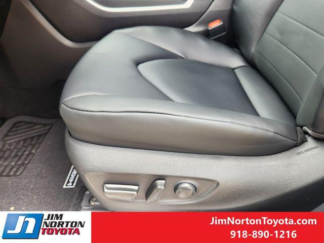new 2025 Toyota Highlander car, priced at $47,845