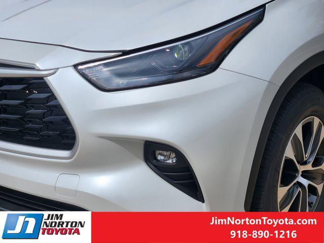 new 2025 Toyota Highlander car, priced at $47,845