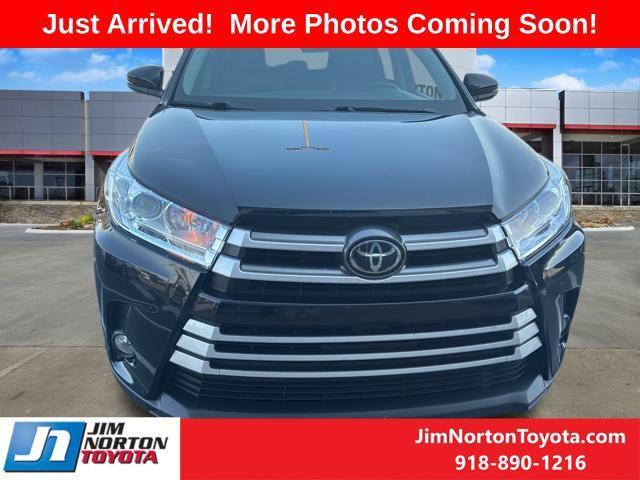 used 2017 Toyota Highlander car, priced at $24,085