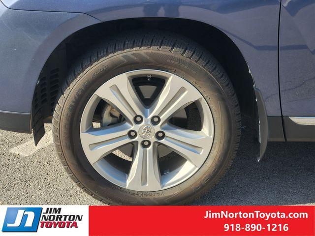 used 2013 Toyota Highlander car, priced at $17,047