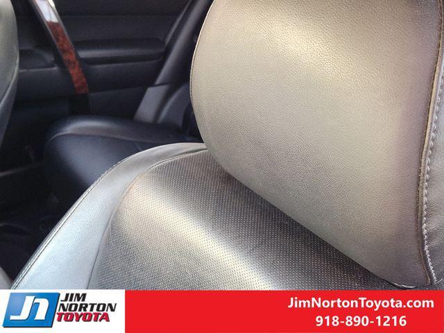 used 2013 Toyota Highlander car, priced at $17,047