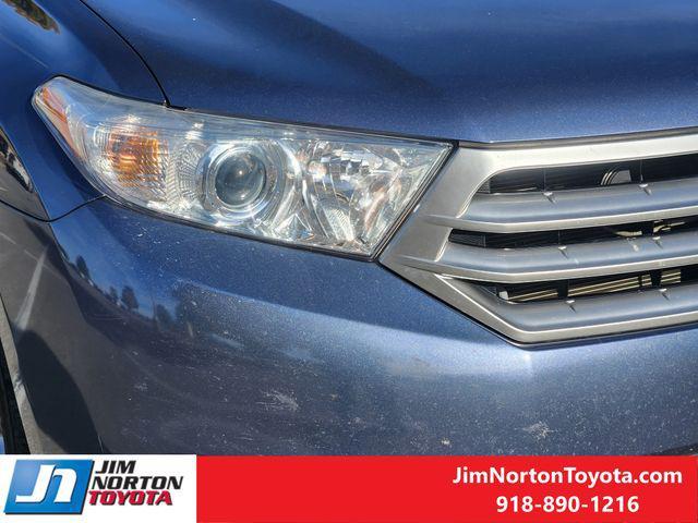 used 2013 Toyota Highlander car, priced at $17,047