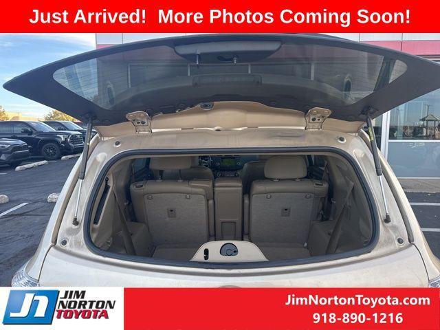 used 2012 Toyota Highlander car, priced at $16,126