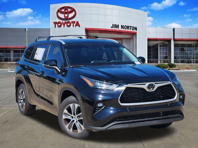 new 2024 Toyota Highlander car, priced at $43,826